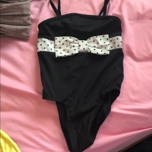 Girls black and white swim